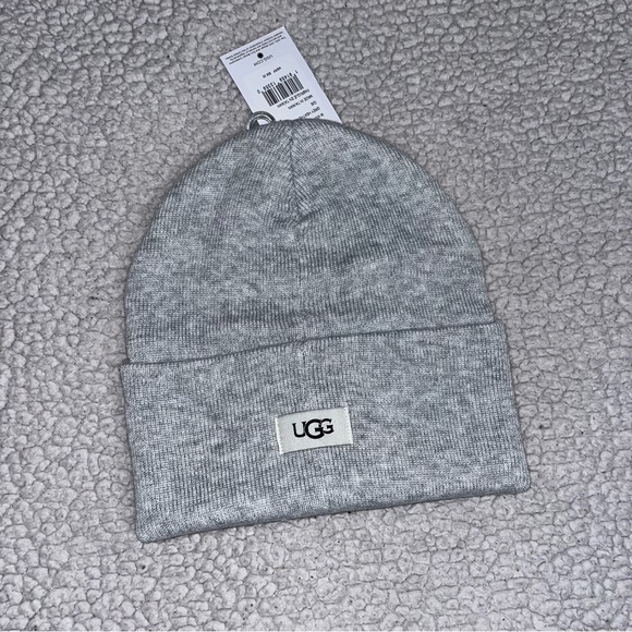 UGG Beanie - Picture 2 of 8